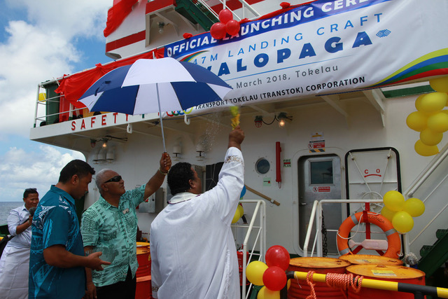 PGNL9140-Fr Godinet blesses Kalopaga-web